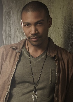 Illustration for article titled The Originals is a Show You Should Be Watching
